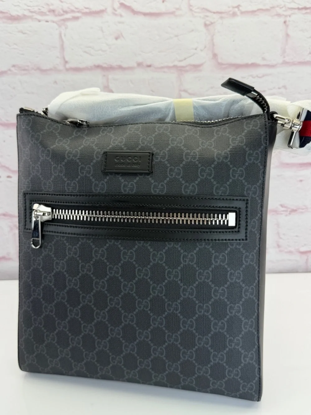 GUCCI Black GG Supreme Coated Canvas Flat Messenger Bag